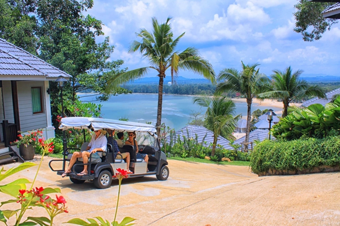 Imagen de los exteriores del Hotel Royale Chulan Cherating Villas. Foto 16