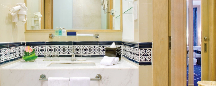 Imagen de la habitación del Hotel Royale Chulan Penang. Foto 8