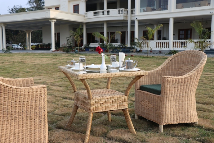 Imagen de la habitación del Hotel Royale De' Casa Resort Kaziranga. Foto 12