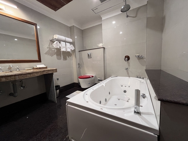 Imagen de la habitación del Hotel Royale De' Casa Resort Kaziranga. Foto 14