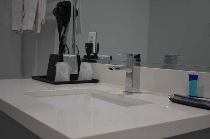 Imagen de la habitación del Hotel Royale. Foto 13