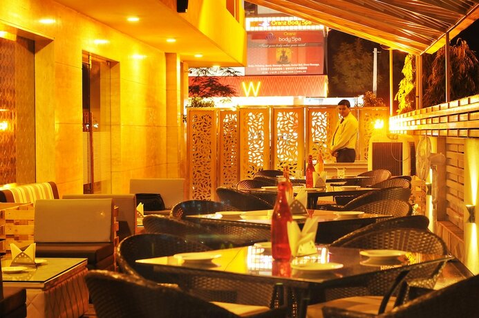 Imagen del bar/restaurante del Hotel Royale Lalit Jaipur. Foto 25