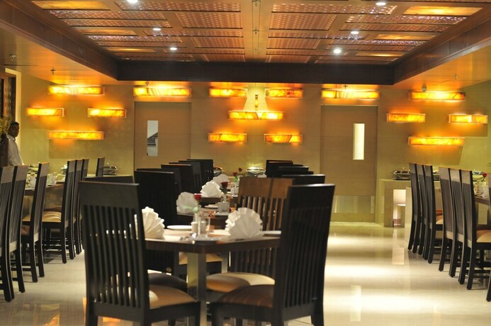 Imagen del bar/restaurante del Hotel Royale Lalit Jaipur. Foto 26