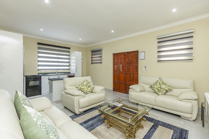 Imagen de la habitación del Hotel Royale Marlothi Safari Lodge. Foto 6