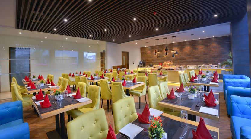 Imagen del bar/restaurante del Hotel Royale Regent. Foto 3