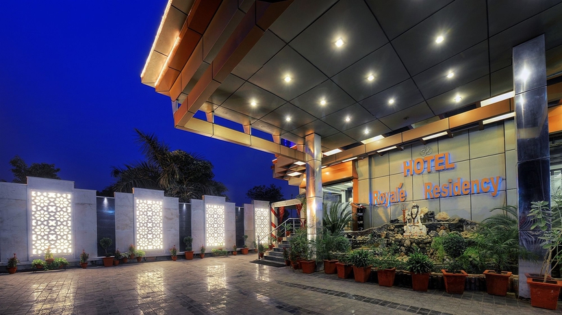 Imagen de los interiores del Hotel Royale Sarovar Portico Agra. Foto 11