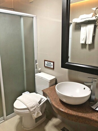 Imagen de la habitación del Hotel Royale Tagaytay Bed And Breakfast. Foto 30