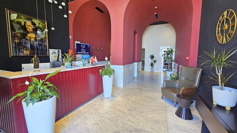 Imagen de los interiores del Hotel Royalis Suites Rafailovici - Beachfront Sea View Apartments. Foto 16