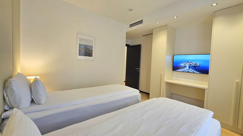 Imagen de la habitación del Hotel Royalis Suites Rafailovici - Beachfront Sea View Apartments. Foto 15