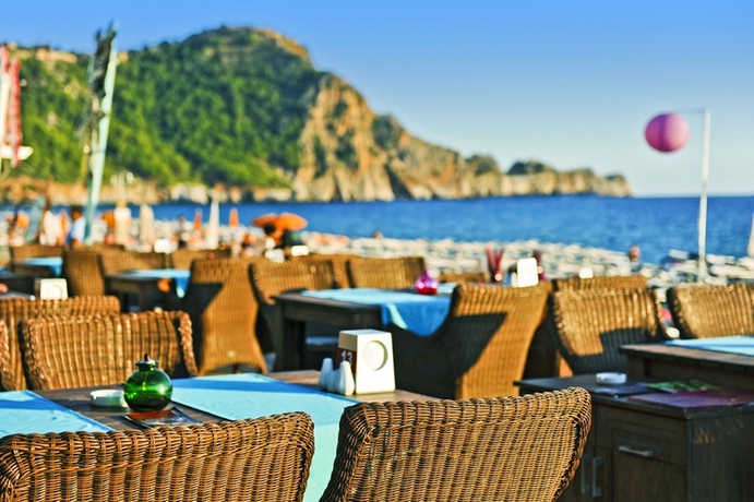 Imagen del bar/restaurante del Hotel Royalisa Palmiye Beach- Adult Only. Foto 2
