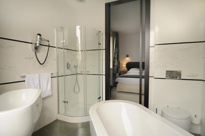 Imagen de la habitación del Hotel Royalmar. Foto 6