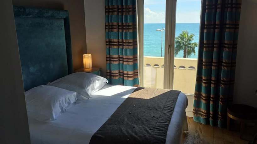 Imagen de la habitación del Hotel Royalmar. Foto 15