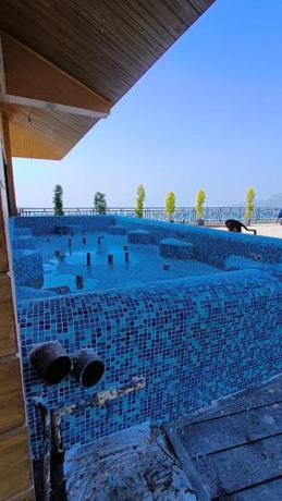 Imagen general del Hotel Royalpine Rosastays Kasauli. Foto 5