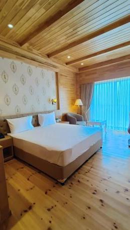 Imagen general del Hotel Royalpine Rosastays Kasauli. Foto 11