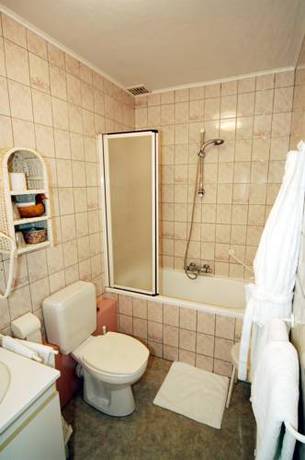 Imagen de la habitación del Hotel Royal-restaurant Bonhomme. Foto 16