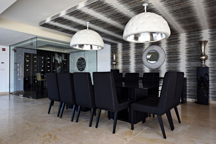 Imagen del bar/restaurante del Hotel Royalton Chic Punta Cana, An Autograph Collection All-inclusive Resort and Casino – Adults Only. Foto 3