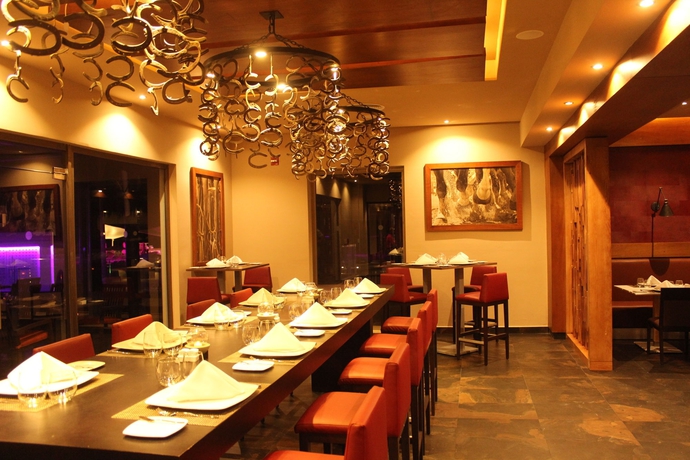 Imagen del bar/restaurante del Hotel Royalton Chic Punta Cana, An Autograph Collection All-inclusive Resort and Casino – Adults Only. Foto 7