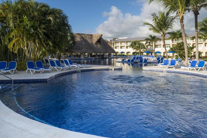 Imagen de la piscina del Hotel Royalton Splash Punta Cana, An Autograph Collection All-inclusive Resort and Casino. Foto 27