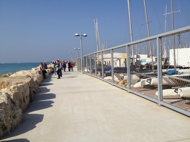 Imagen de los exteriores del Hotel Royalty Suites. Foto 12