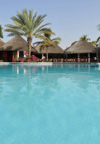 Imagen de la piscina del Hotel Royam. Foto 5