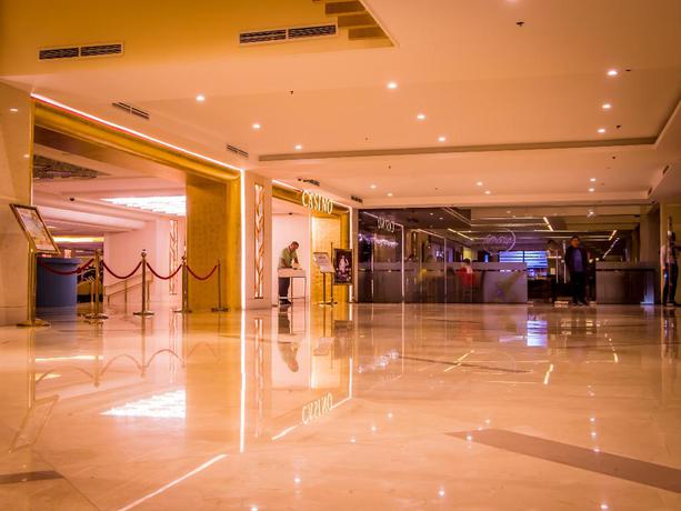 Imagen de los interiores del Hotel Royce Hotel and Casino. Foto 6