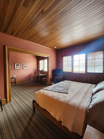 Imagen de la habitación del Hotel Roycroft Inn. Foto 20