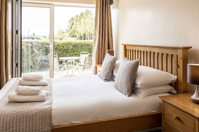 Imagen de la habitación del Hotel Roydon Marina Village, Harlow. Foto 2