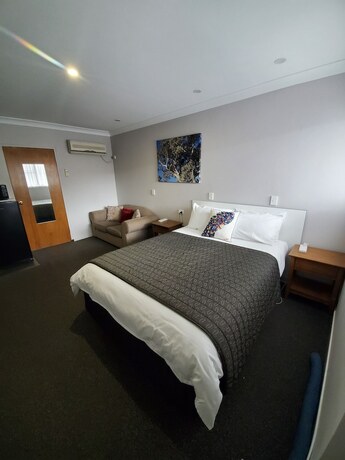 Imagen de la habitación del Hotel Roydons Motor Inn. Foto 27