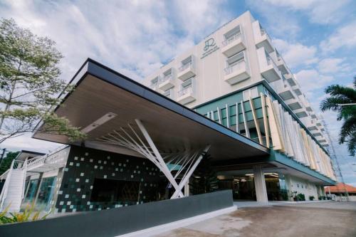 Imagen general del Hotel Roy\'s and Convention Center. Foto 1