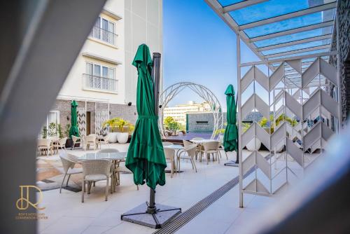 Imagen general del Hotel Roy\'s and Convention Center. Foto 4