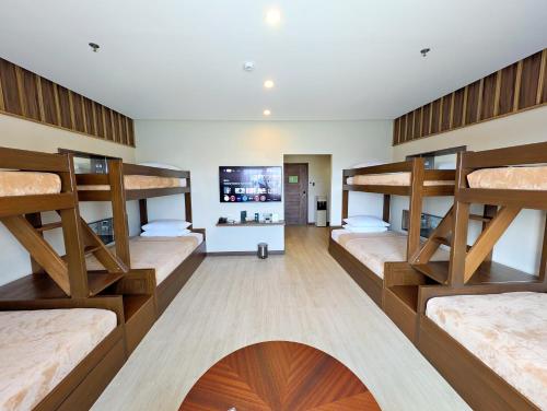 Imagen general del Hotel Roy\'s and Convention Center. Foto 12