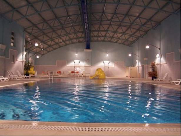 Imagen de la piscina del Hotel Roza Resort Thermal. Foto 19