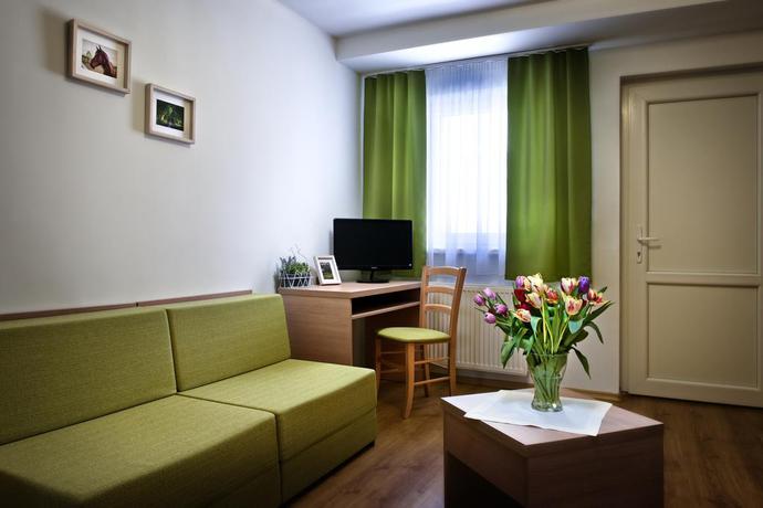 Imagen de la habitación del Hotel Roz&aacute;lka. Foto 8