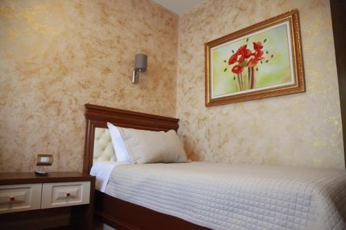 Imagen de la habitación del Hotel Rozafa. Foto 7