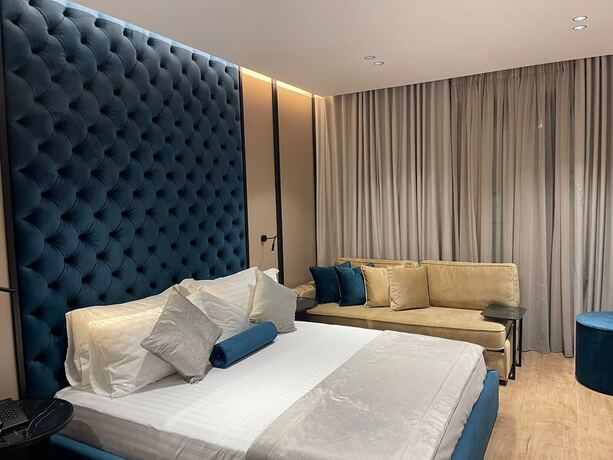 Imagen de la habitación del Hotel Rozafa Palace. Foto 18