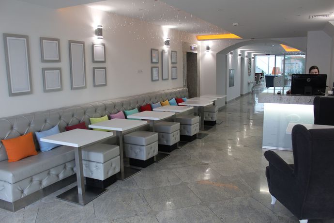 Imagen del bar/restaurante del Hotel Rozbicki. Foto 2