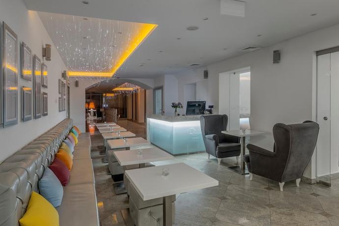 Imagen de los interiores del Hotel Rozbicki. Foto 20