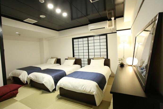 Imagen de la habitación del Hotel Rozy Namba. Foto 17