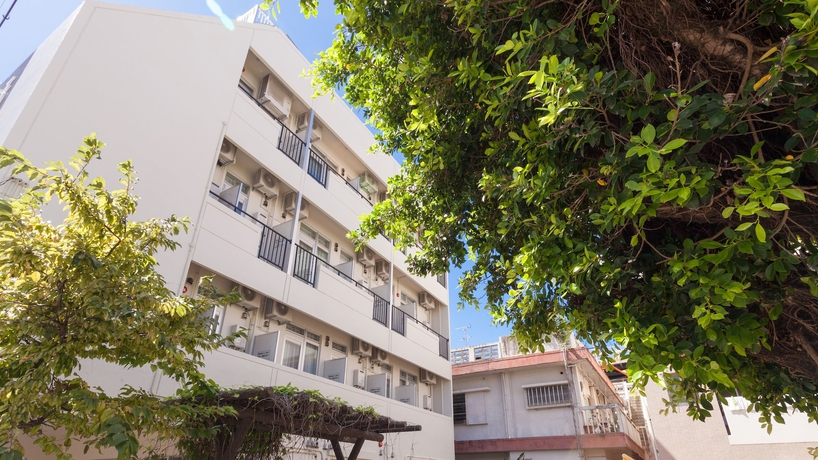 Imagen de los exteriores del Hotel RozzZ STAY. Foto 18