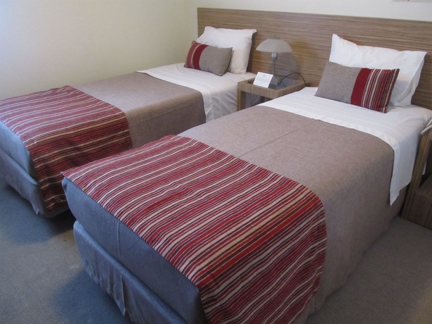 Imagen de la habitación del Hotel Rq Bosque Tobalaba. Foto 7