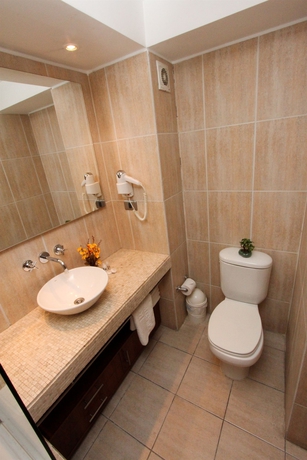 Imagen de la habitación del Hotel Rq Providencia. Foto 2