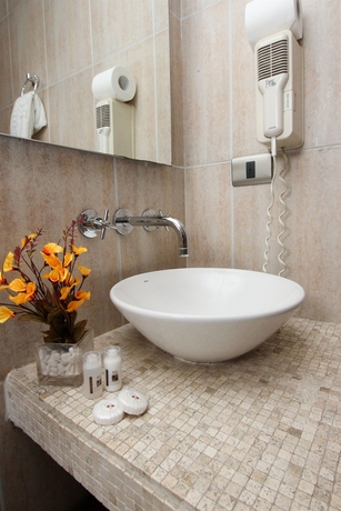 Imagen de la habitación del Hotel Rq Providencia. Foto 12