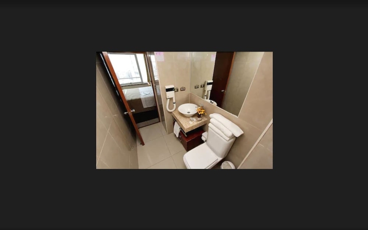 Imagen de la habitación del Hotel Rq Santiago. Foto 3