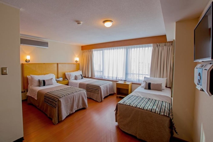 Imagen de la habitación del Hotel Rq Santiago. Foto 7