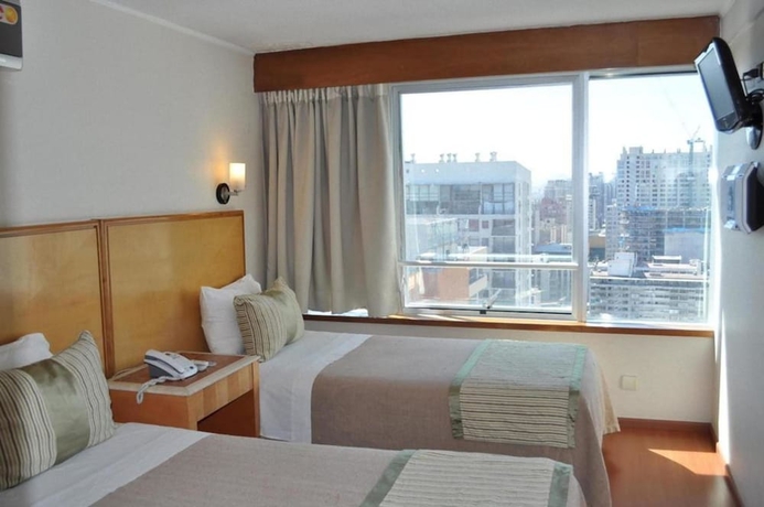 Imagen de la habitación del Hotel Rq Santiago. Foto 12