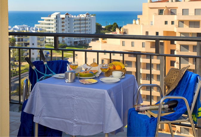 Imagen del bar/restaurante del Hotel Rr Club Amarilis. Foto 2