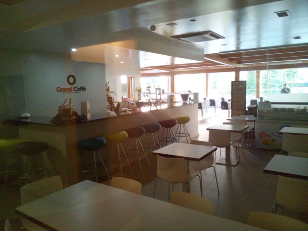 Imagen del bar/restaurante del Hotel Rr Club Amarilis. Foto 3