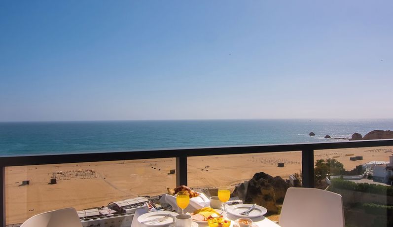 Imagen de la habitación del Hotel Rr Da Rocha. Foto 8