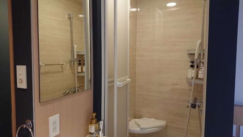 Imagen de la habitación del Hotel R's Forest Inn. Foto 16