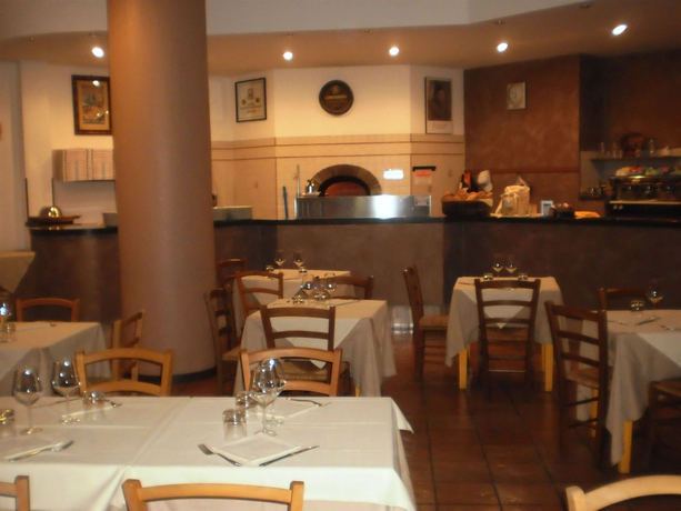 Imagen del bar/restaurante del Hotel Rta Le Corti. Foto 4